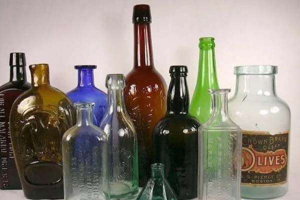 使用（yòng）酒瓶定製包裝的清潔和保養很重要（yào）