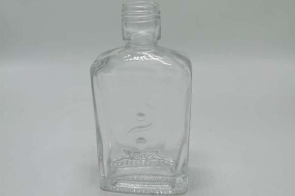 玻璃瓶的（de）成形過程（chéng）和環境溫度